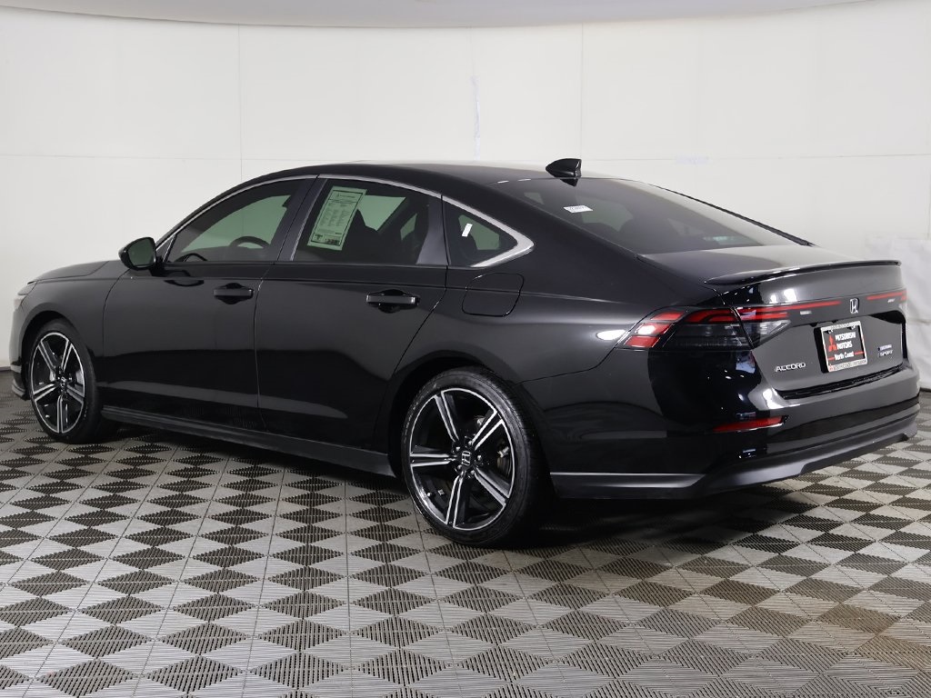 2025 Honda Accord Hybrid Sport photo 2