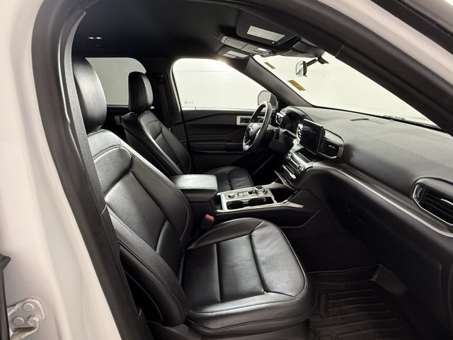 2020 Ford Explorer XLT photo 11