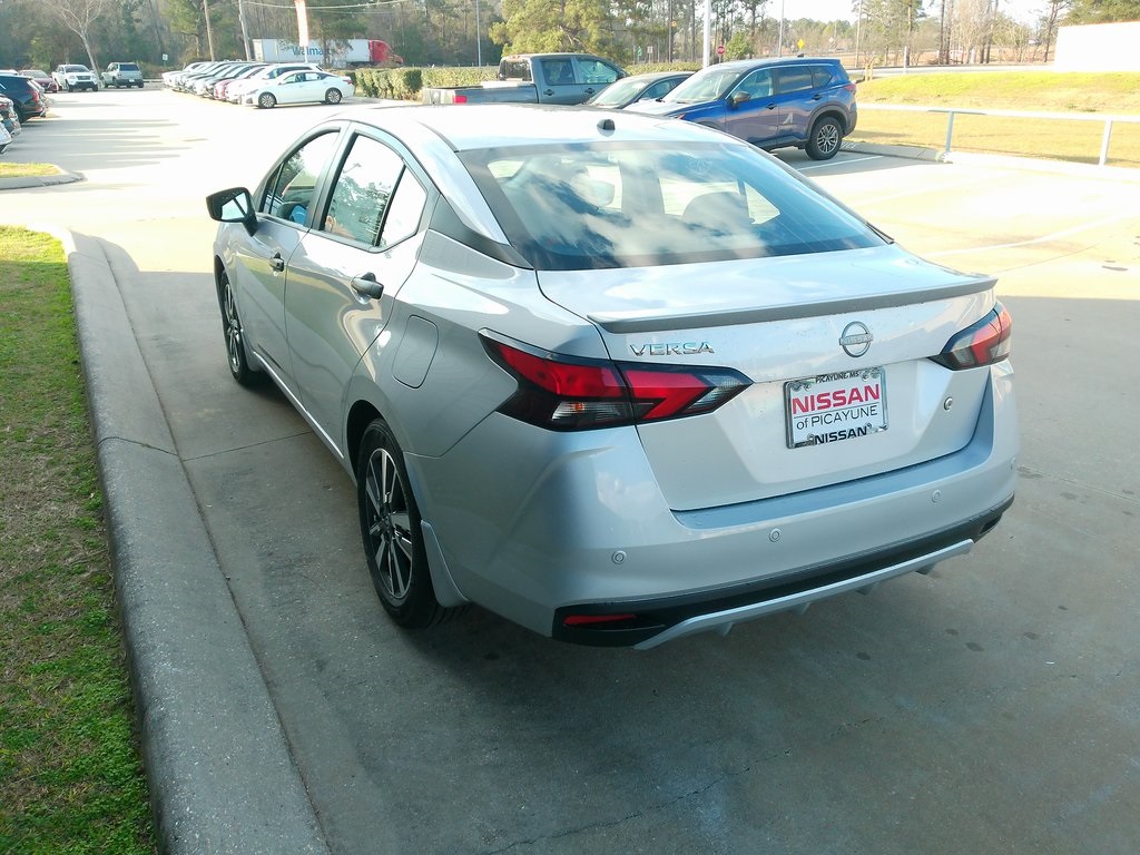 2025 Nissan Versa S photo 5