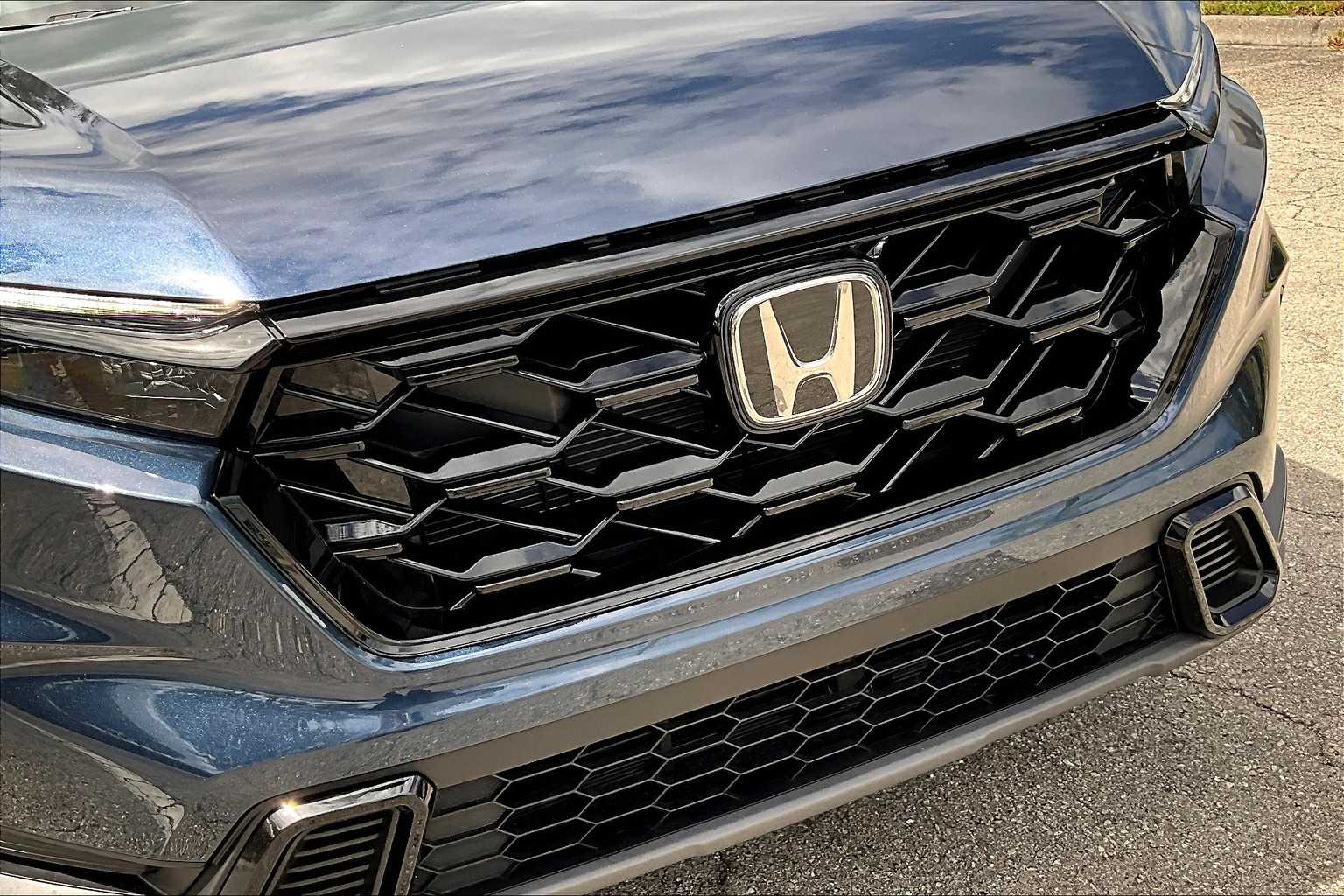 2023 Honda CR-V Hybrid Sport photo 28