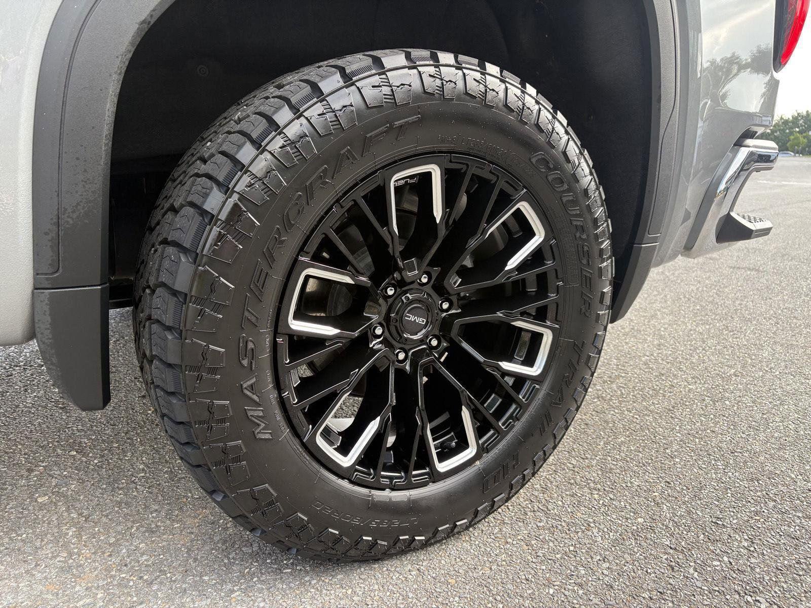 2025 Gmc Sierra 1500 SLT photo 24