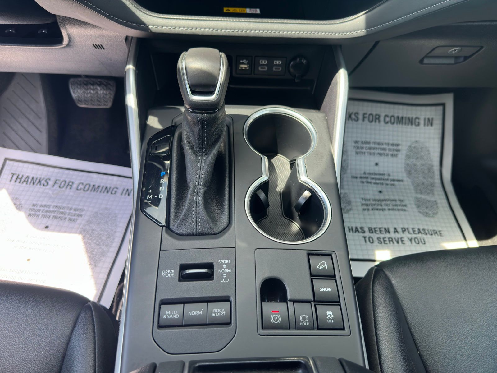 2024 Toyota Highlander XLE photo 26