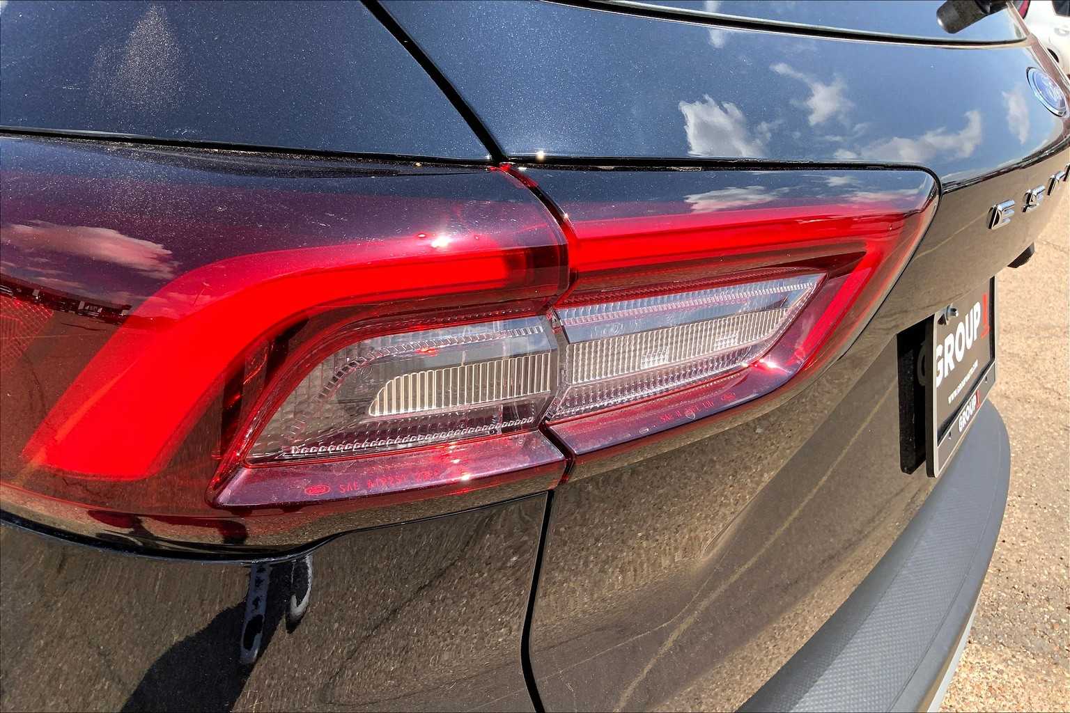 2025 Ford Escape Plug-In Hybrid photo 13