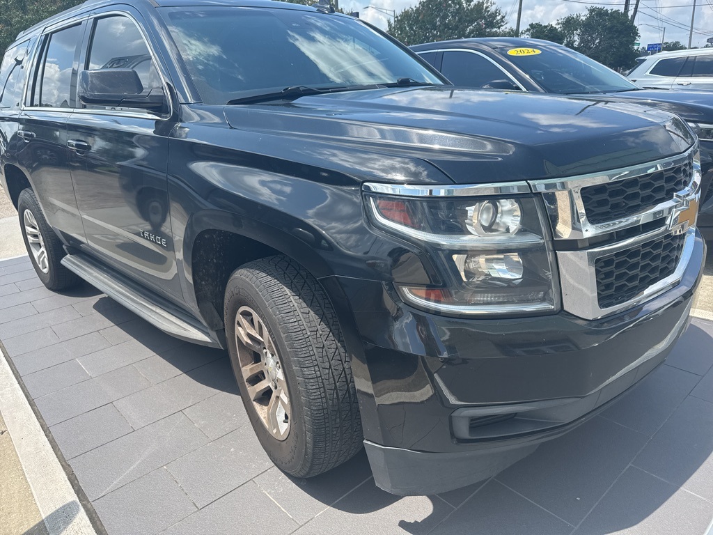 2016 Chevrolet Tahoe LT photo 3