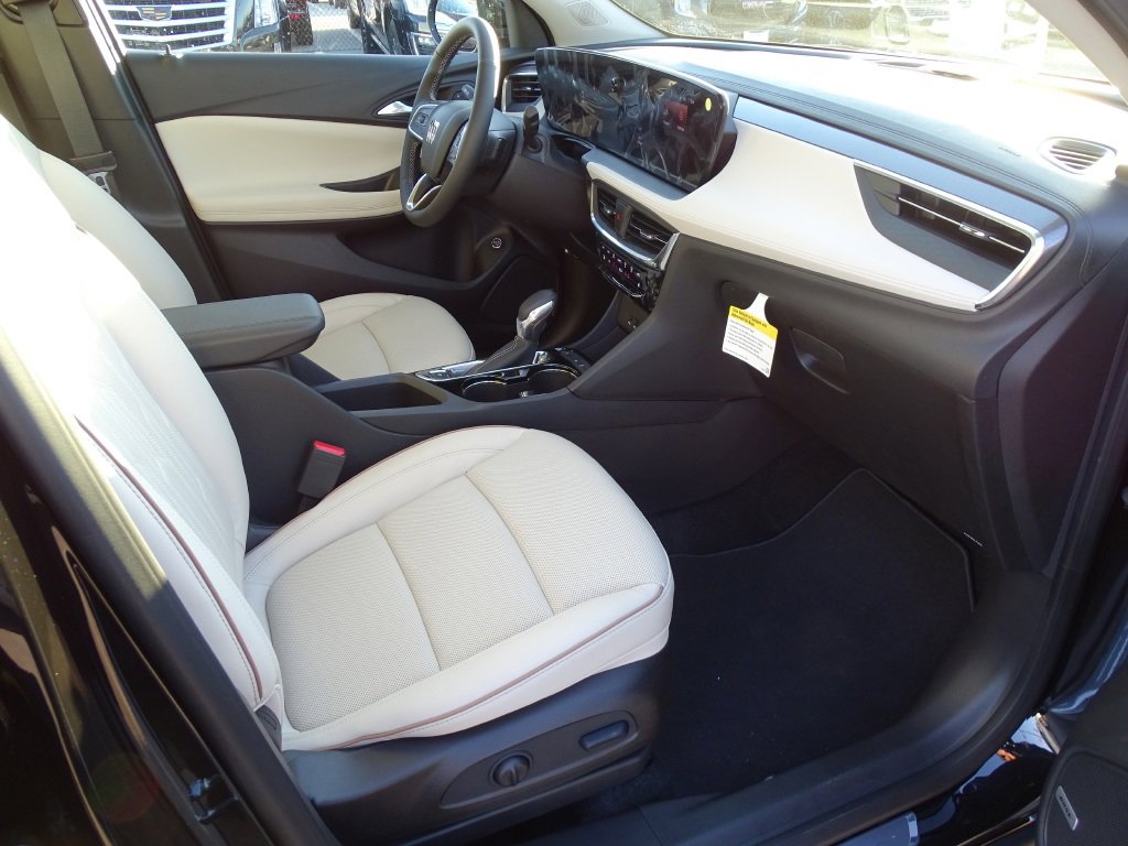 2024 Buick Encore GX Avenir photo 4