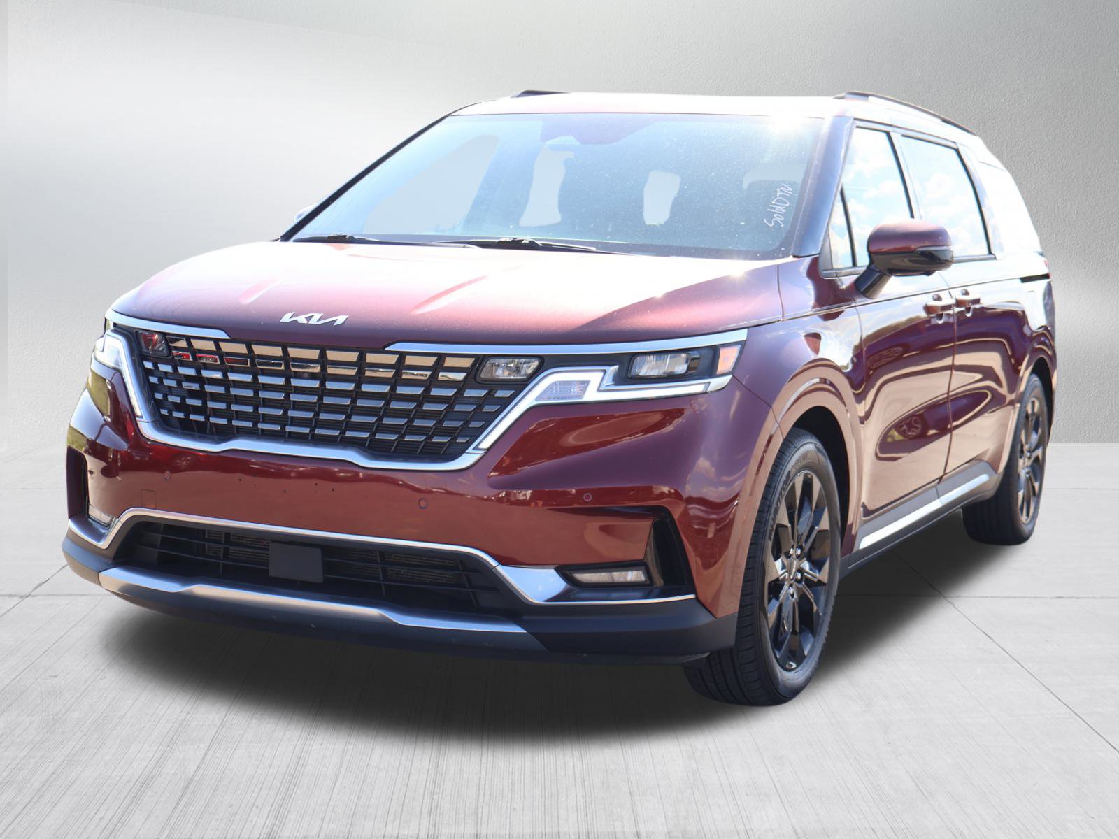 2022 Kia Carnival SX photo 3