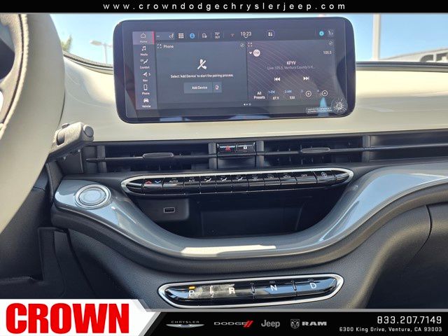 2025 Fiat 500e La Prima photo 18