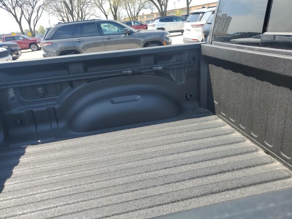 2025 Ram 1500 Tradesman photo 10