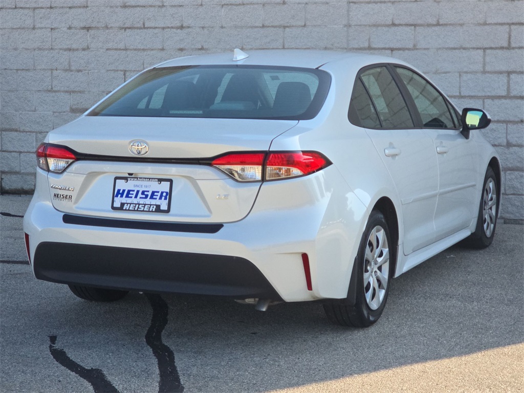 2023 Toyota Corolla LE photo 13