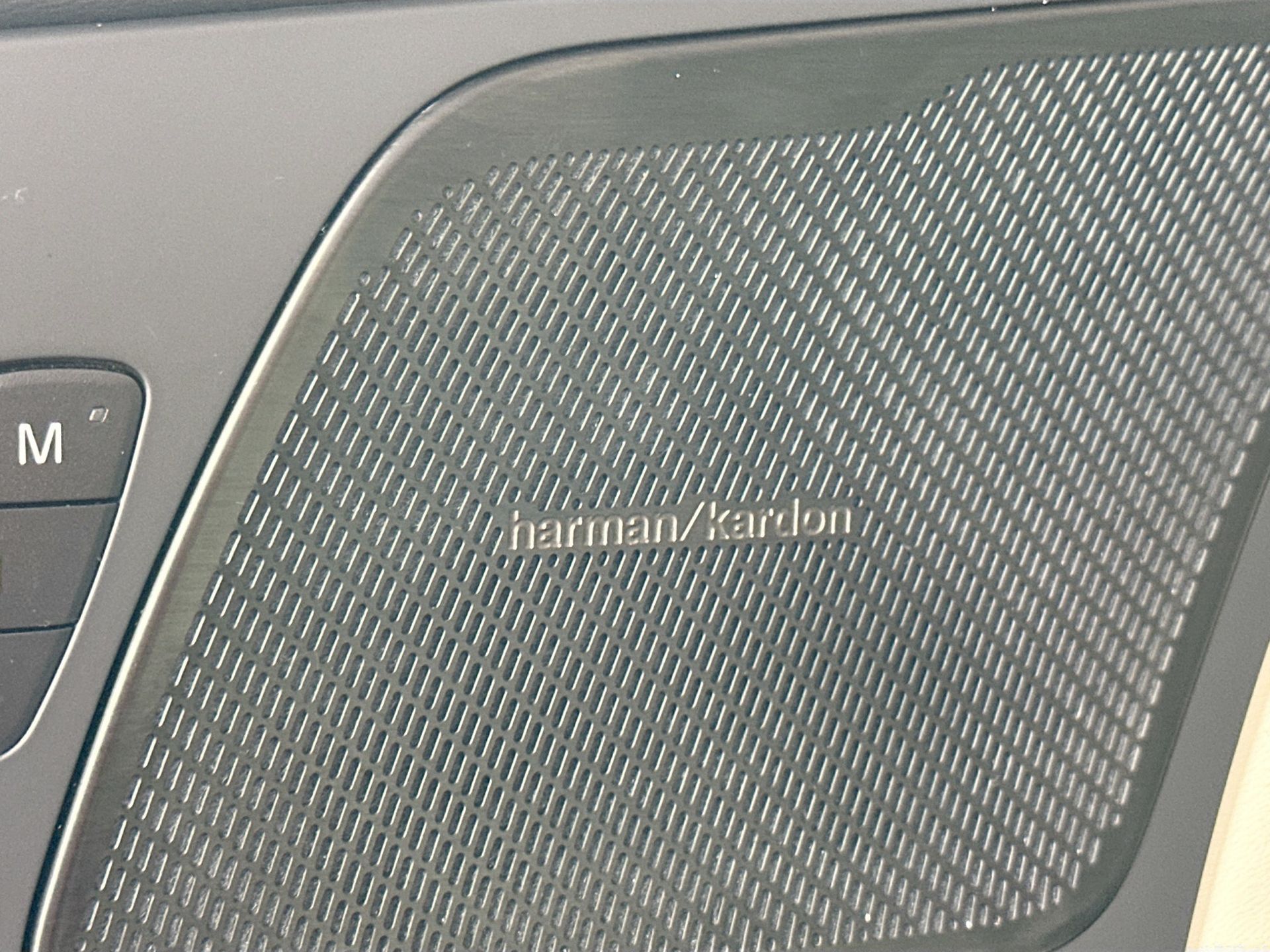 2023 Volvo XC60 B5 Plus photo 20