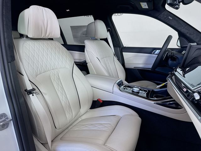 New 2026 White BMW M60i image 34