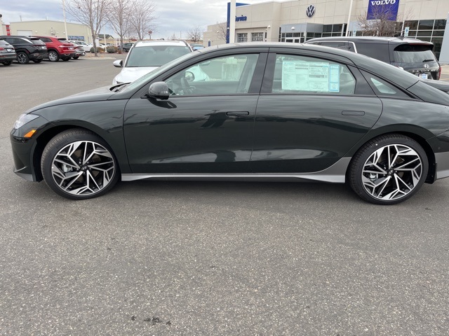 2023 Hyundai Ioniq 6 Limited photo 2