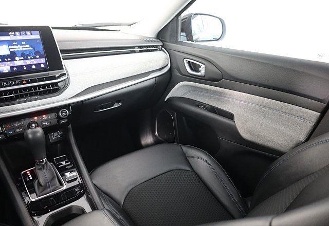 2022 Jeep Compass Latitude photo 18