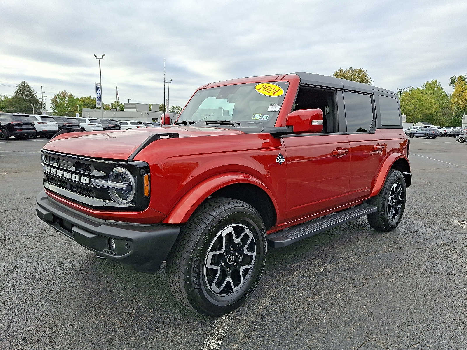 2024 Ford Bronco Outer Banks photo 3