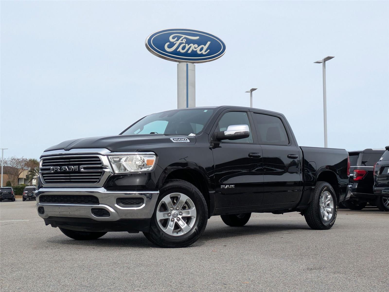 2024 RAM Ram 1500 Pickup Laramie's photo