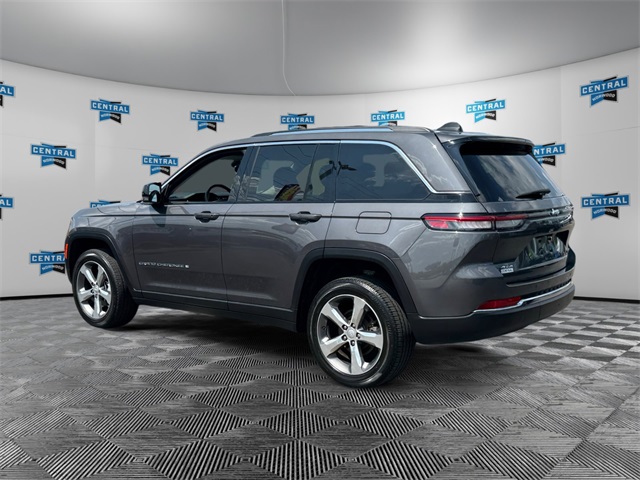 2022 Jeep Grand Cherokee Limited photo 3