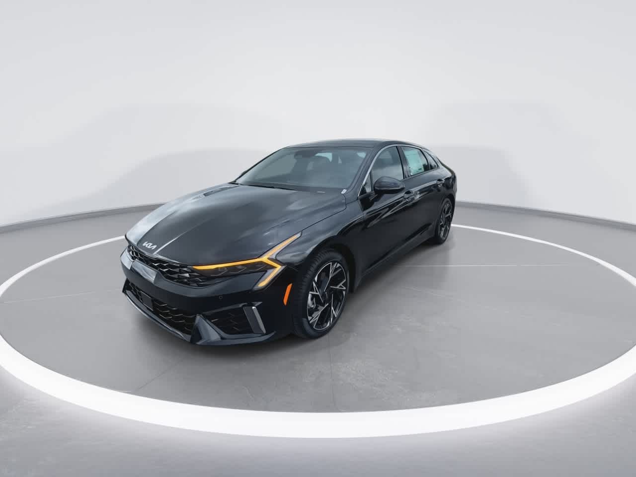 2025 Kia K5 GT-Line photo 4