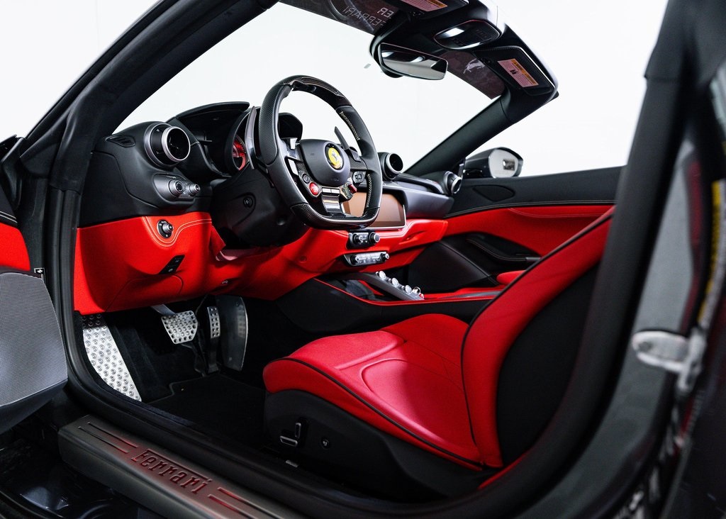 2023 Ferrari Portofino Base photo 20