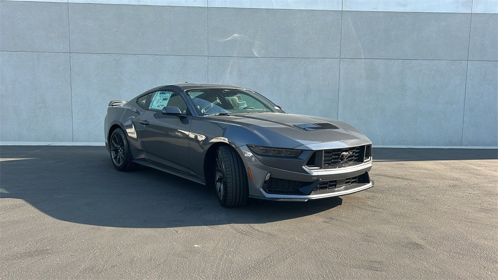 2025 Ford Mustang Dark Horse's photo
