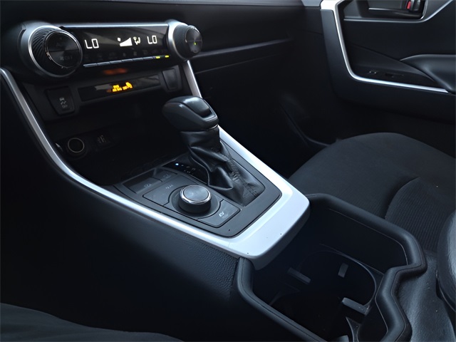 2024 Toyota RAV4 Hybrid LE photo 23