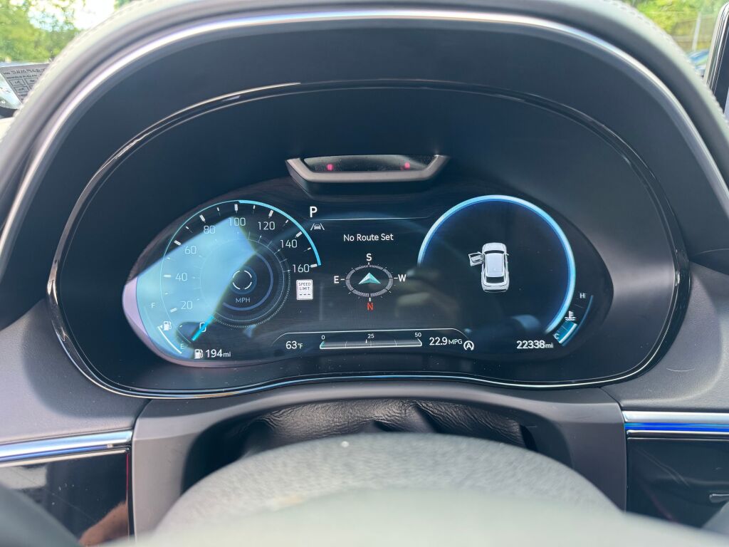 2024 Genesis GV70 3.5T Sport photo 12