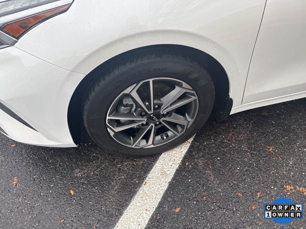 2023 Kia Forte LXS photo 4