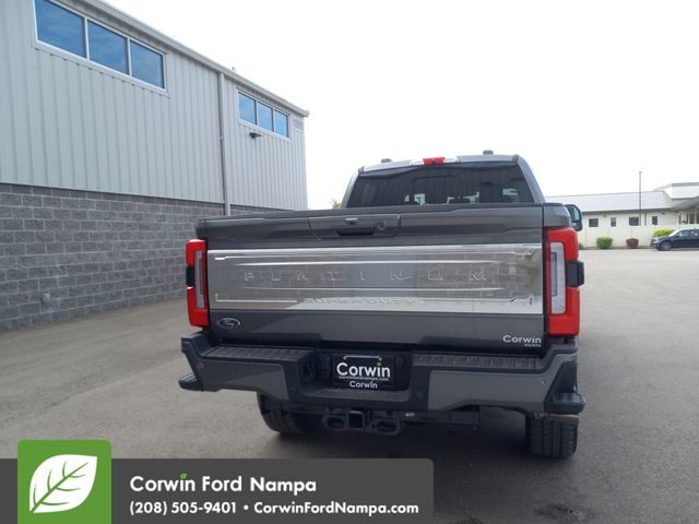 2025 Ford F-250 Platinum photo 4