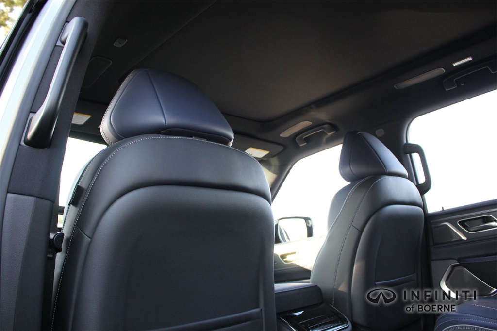 2026 Infiniti QX80 Sensory photo 15