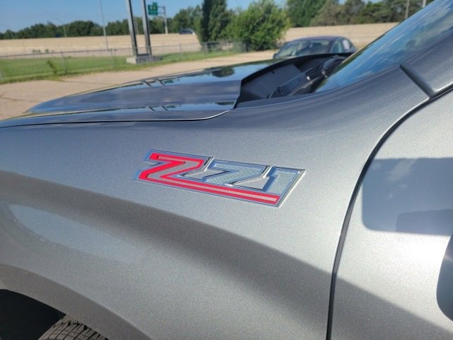 2026 Chevrolet Silverado 1500 LT photo 3