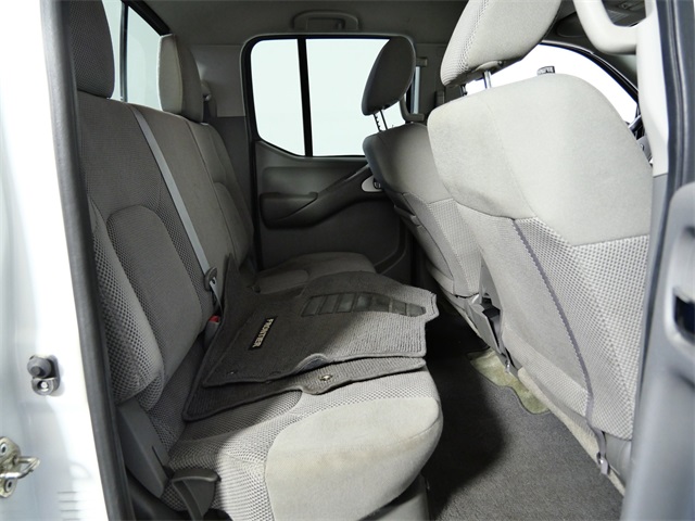 2017 Nissan Frontier SV photo 12