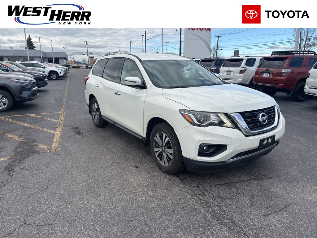 2018 Nissan Pathfinder SV