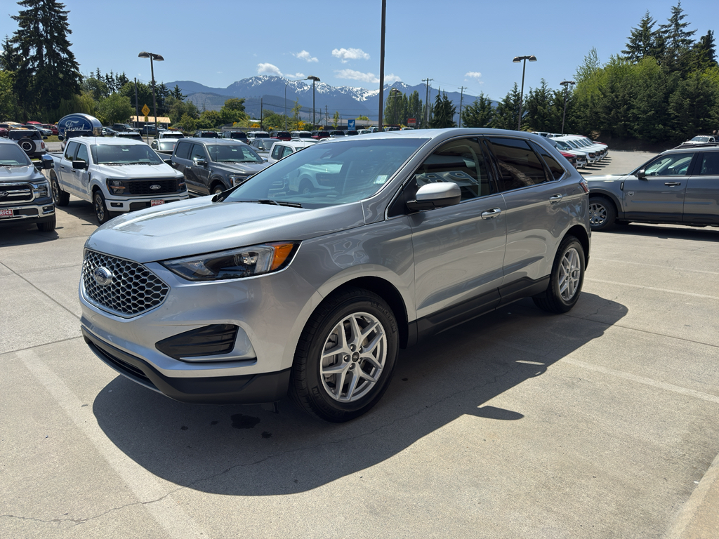 2024 Ford Edge SEL photo 4