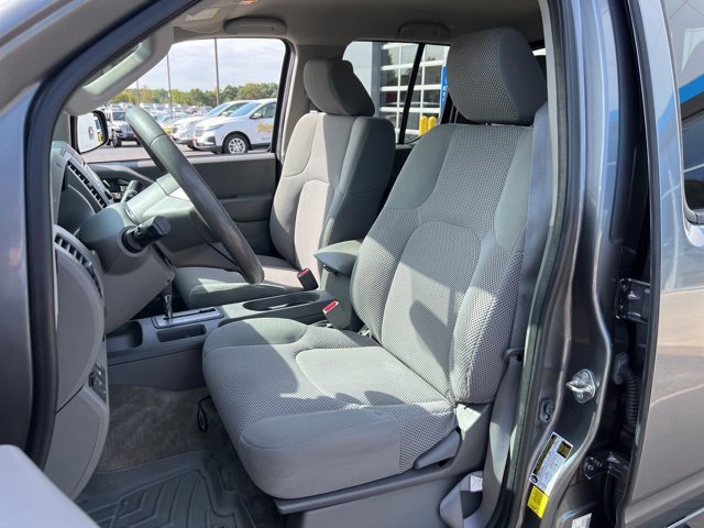 2017 Nissan Frontier SV photo 19