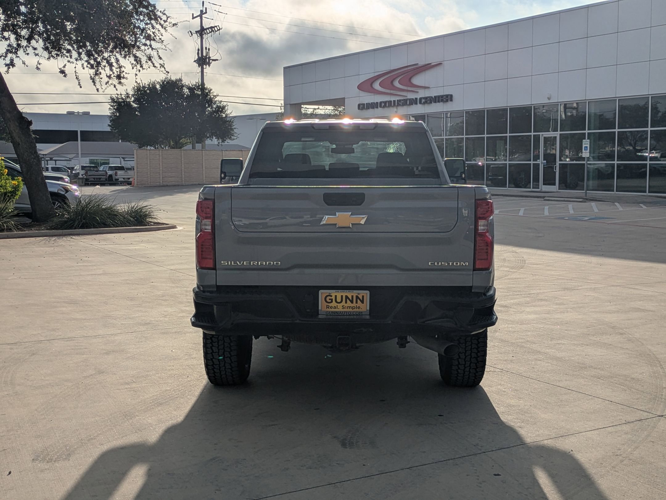 2024 Chevrolet Silverado 2500HD Custom photo 4