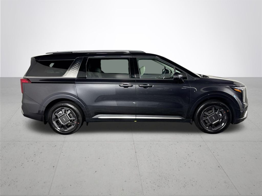 2026 Kia Carnival SX photo 5