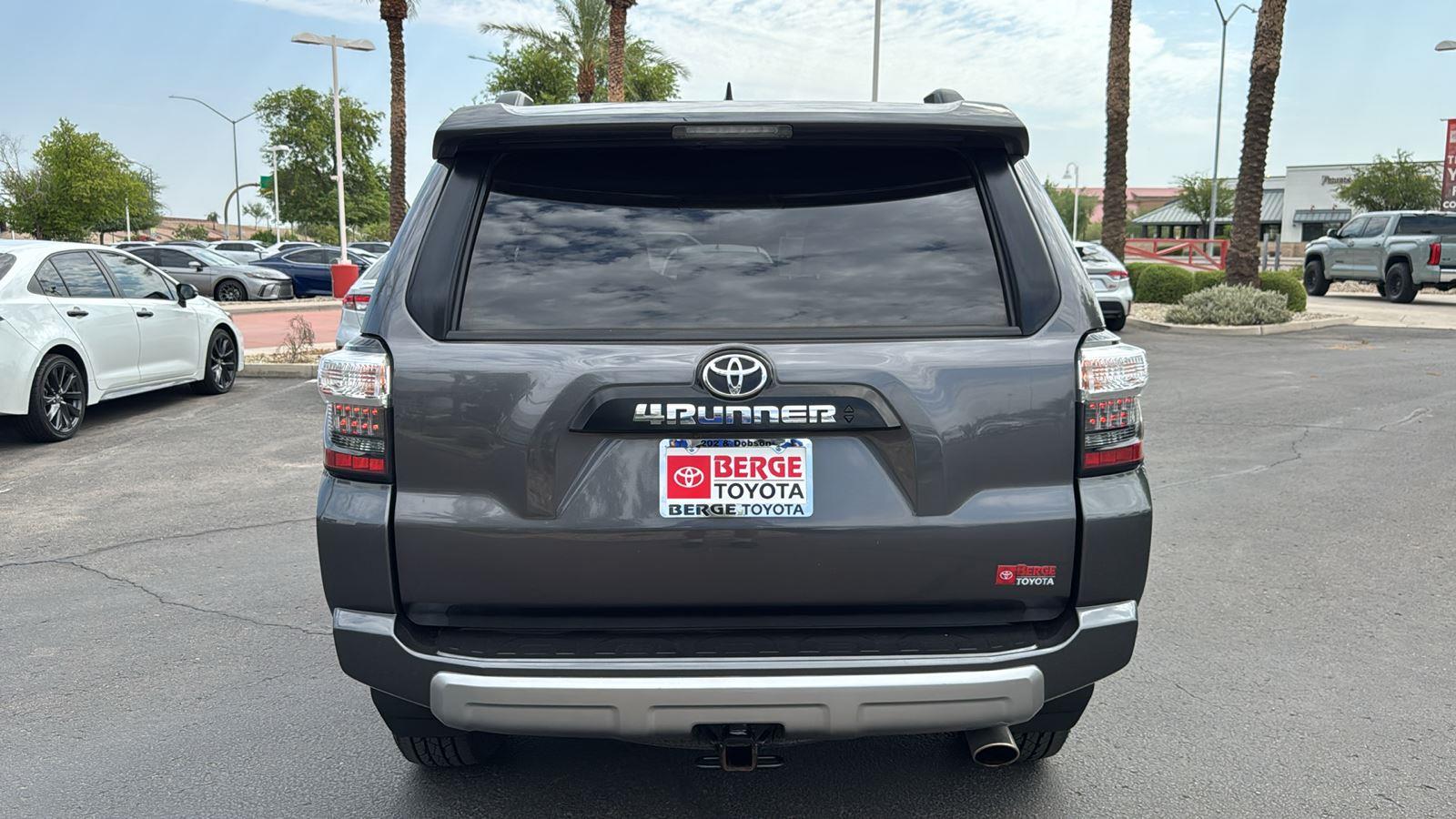 2020 Toyota 4Runner TRD photo 4