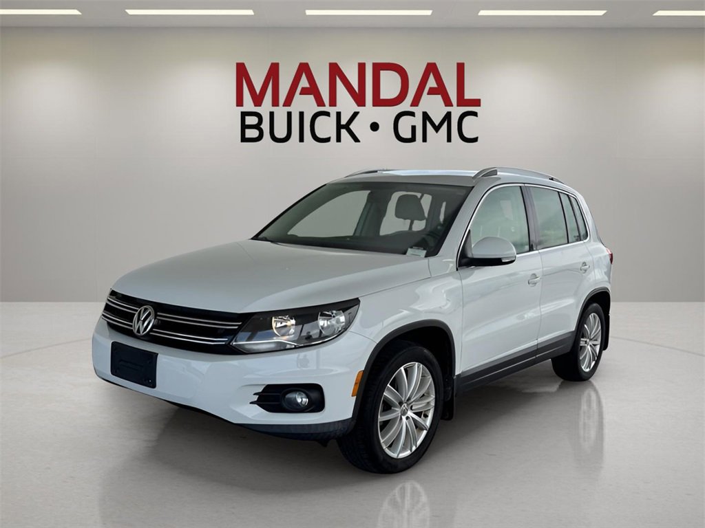 2015 Volkswagen Tiguan SE's photo