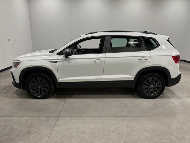 2022 Volkswagen Taos S photo 4