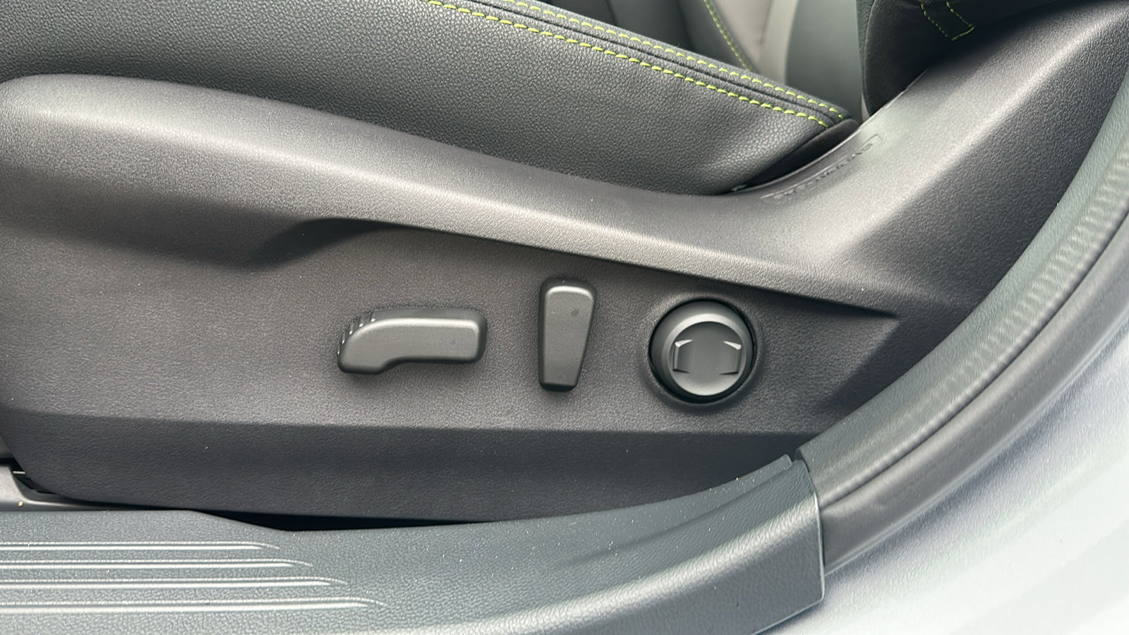 2025 Subaru Outback Onyx Edition XT photo 9