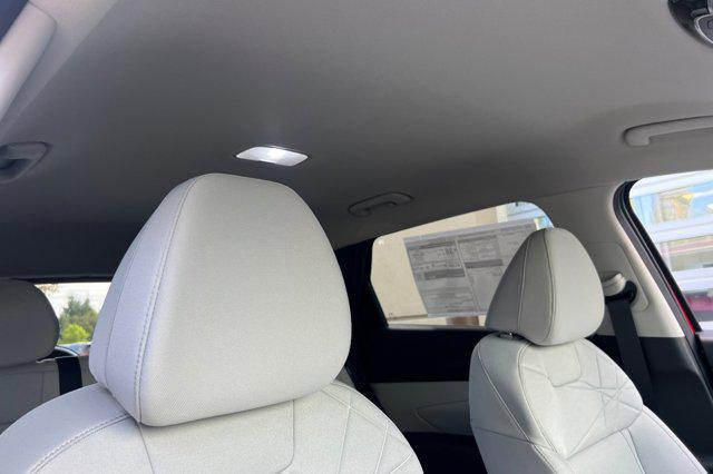 2025 Hyundai Tucson Hybrid photo 12