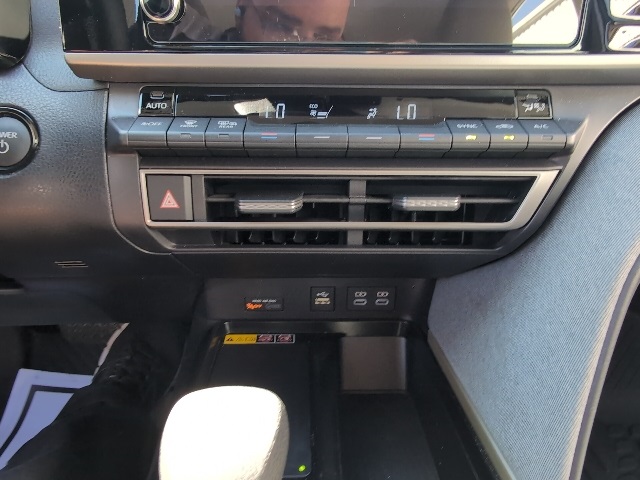 2025 Toyota Camry LE photo 25