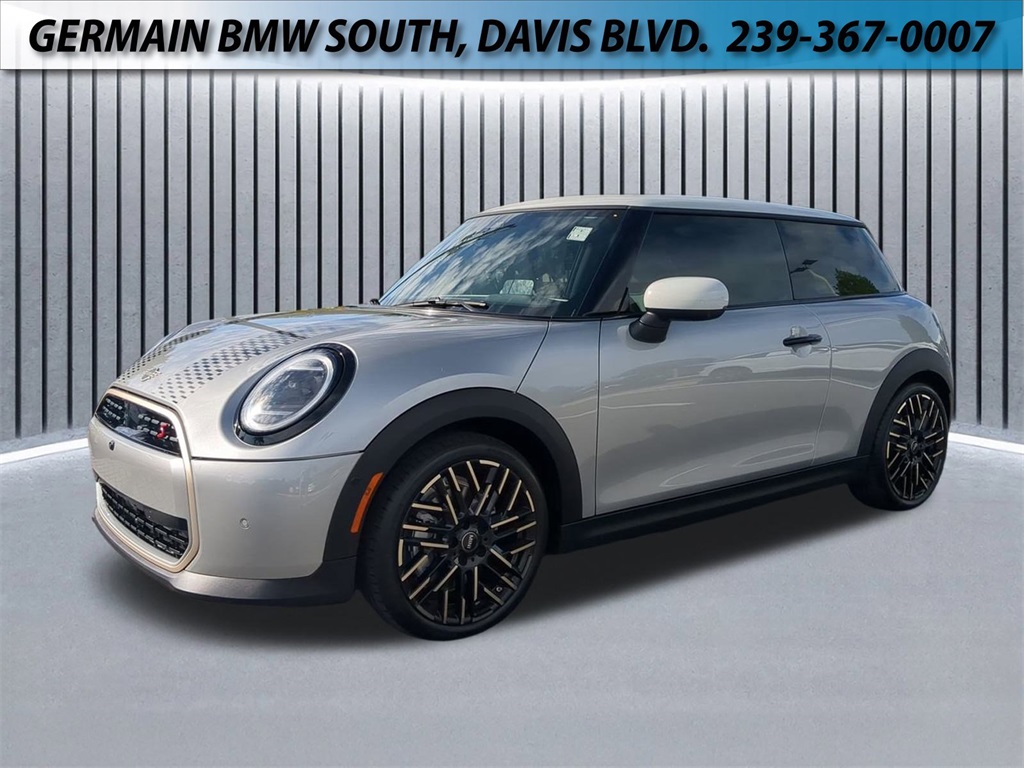 2025 MINI Hardtop 2 Door S's photo