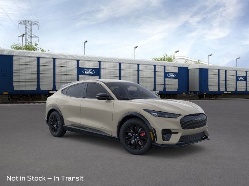 2025 Ford Mustang Mach-E Premium photo 3