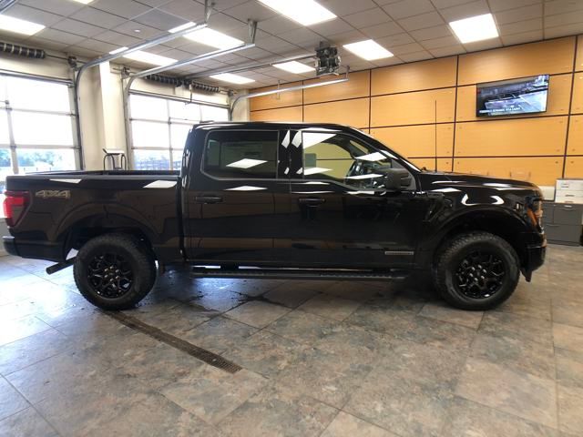 2025 Ford F-150 XLT photo 8