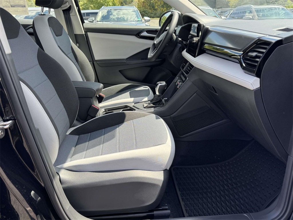 2025 Volkswagen Taos S photo 15