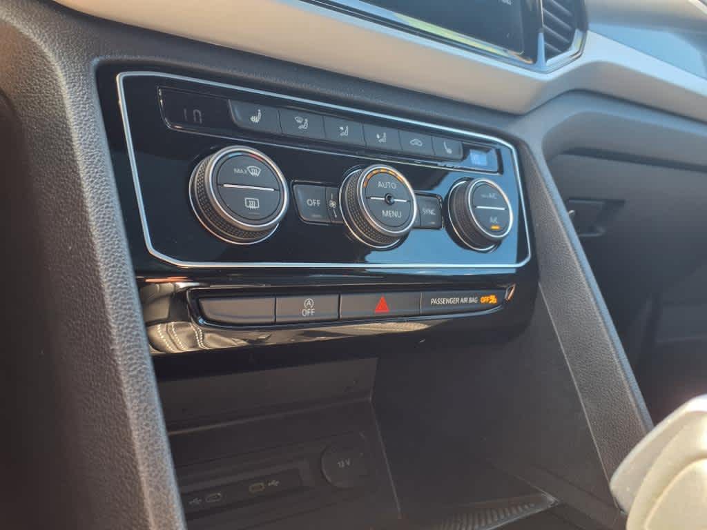2023 Volkswagen Atlas Cross Sport SEL R-Line photo 19
