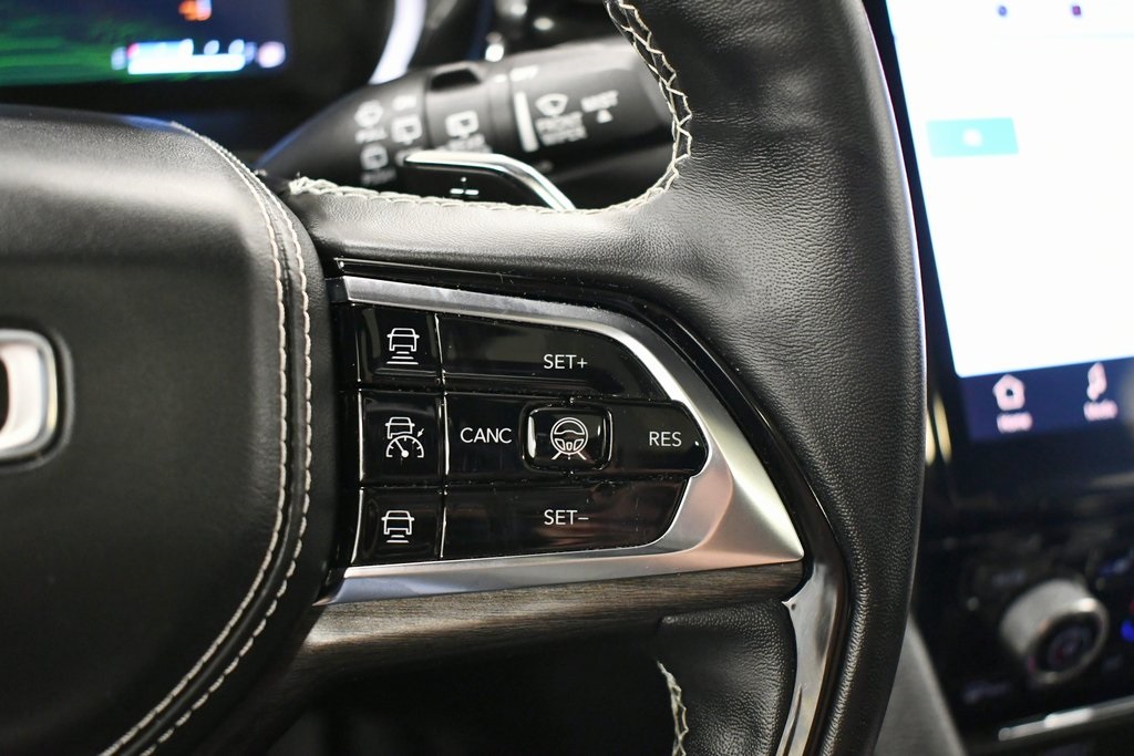 2023 Jeep Grand Cherokee Overland 4xe photo 19