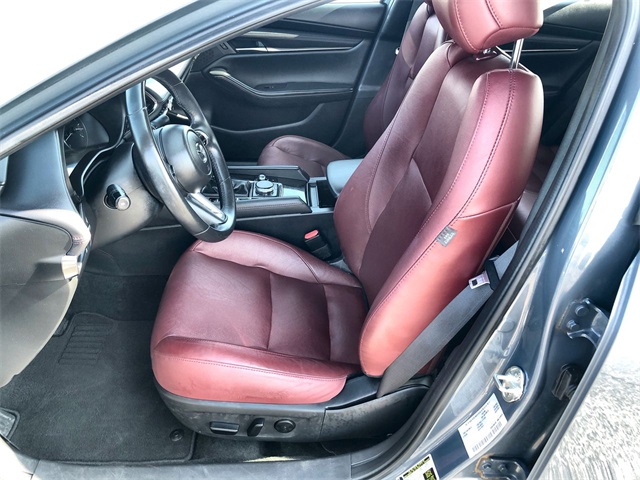 2024 Mazda Mazda3 2.5 s Carbon photo 2