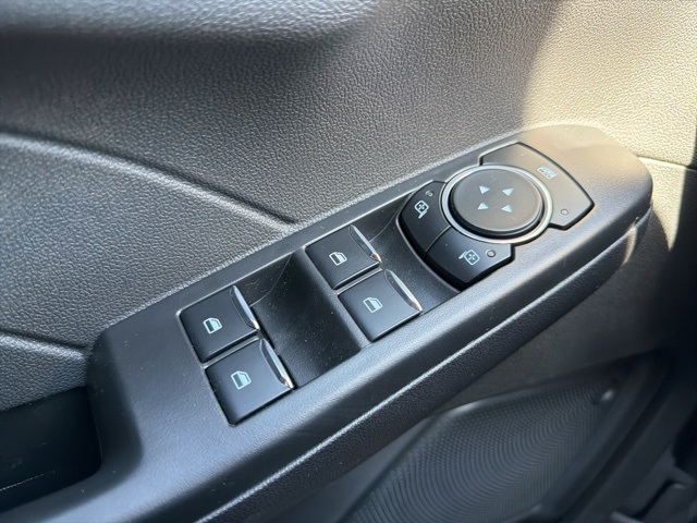2025 Ford Escape ST-Line photo 16