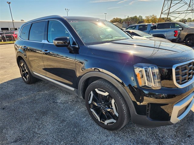 2024 Kia Telluride S's photo